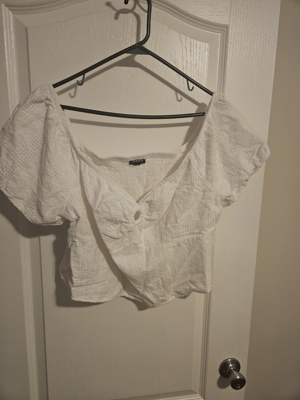 torrid White Eyelet Puff Sleeve Tie-Front Crop Top